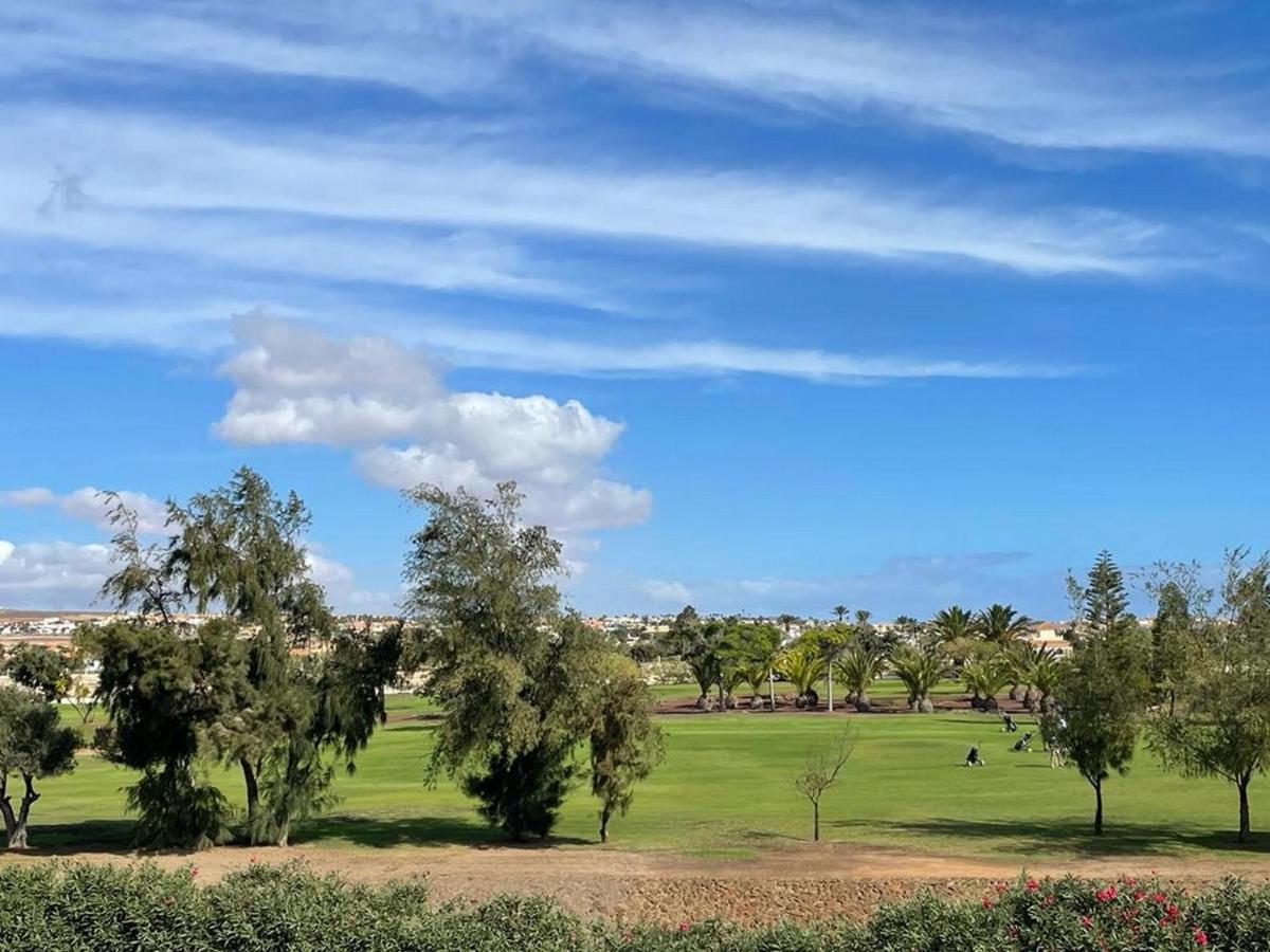 Green View Luxury Appartment In New Complex Pueblo Majorero Next To Golf Course 5 Min Walk From The Beach And Atlantico Shopping Centre In Caleta De Fuste Next To Cassino And Elba Sara Hotel 2 Bedrooms 2 Bathrooms Huge Terace! Dış mekan fotoğraf